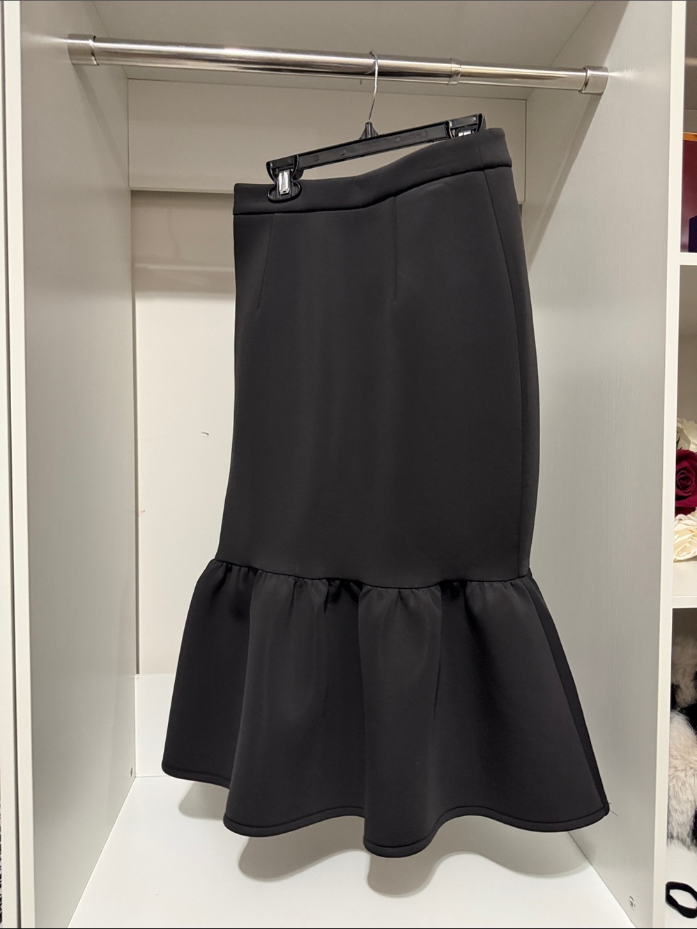 Black Ruffled Hem Pencil Skirt